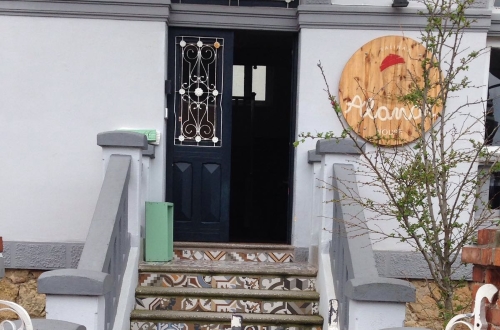 Alamar Surf House